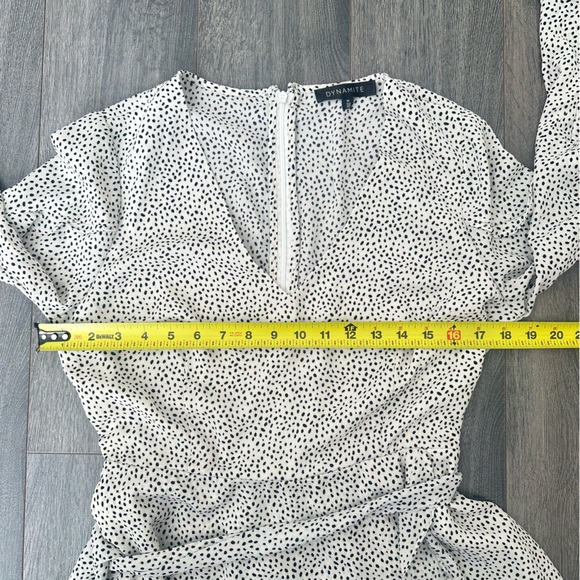 NWOT Women’s Romper with Polka Dots Black White Ruffled Hem Balloon Sleeves Sz M - Picture 10 of 12